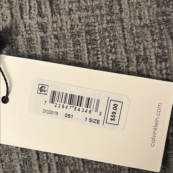 Calvin Klein Light Gray Knit Scarf - Picture 5 of 6